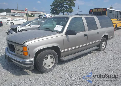 1999 GMC Suburban 1500 Sl z USA, uszkodzony, nr VIN 3GKEC16R4XG545833